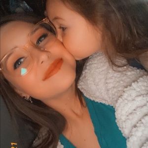 Meet your Posher, Wynema